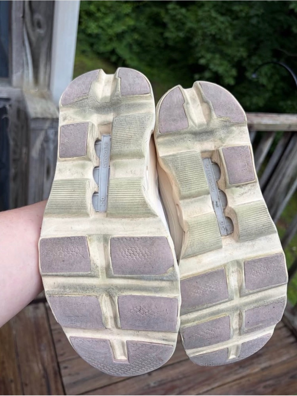 Monster clouds light pink athletic shoes - Picture 4 of 4
